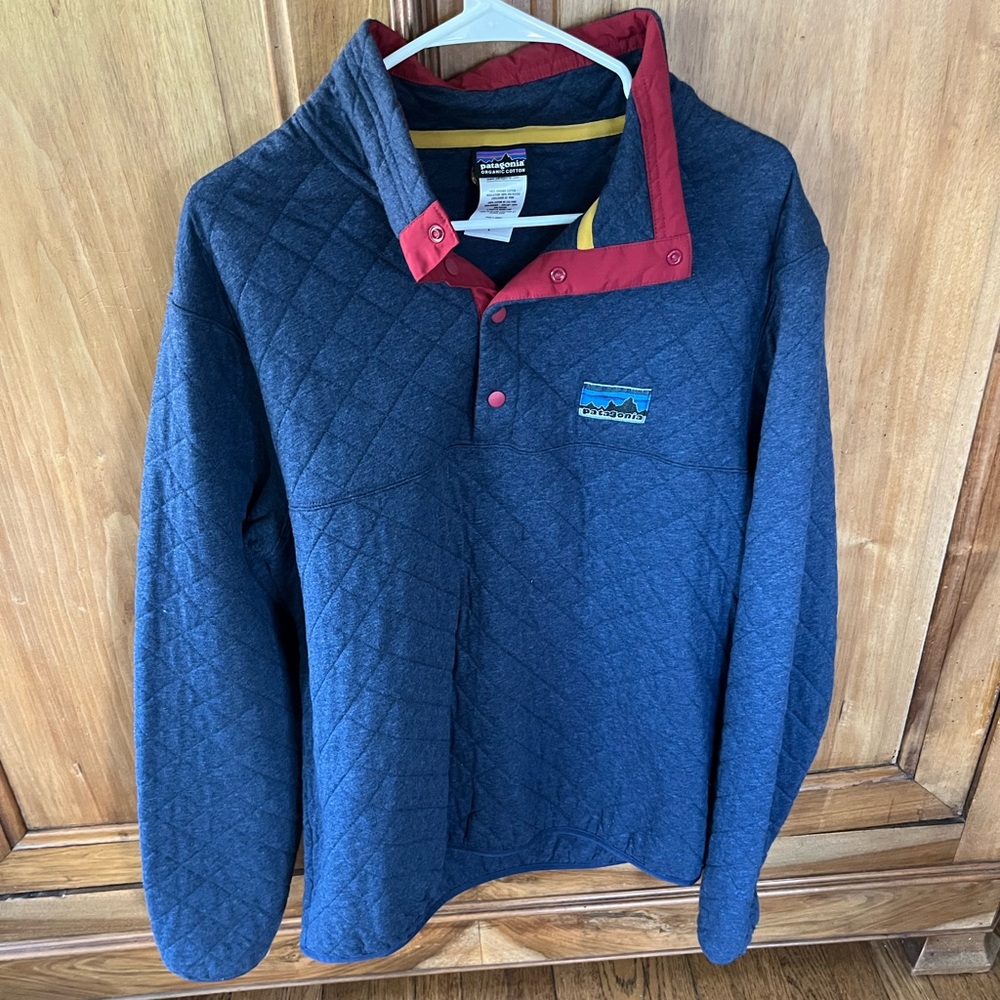 Men’s quilted Patagonia jacket Large.  Barely worn